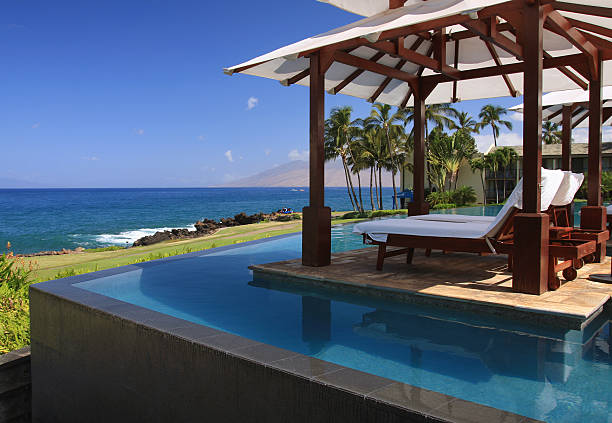 Maui Hawaii resort hotel infinity pool